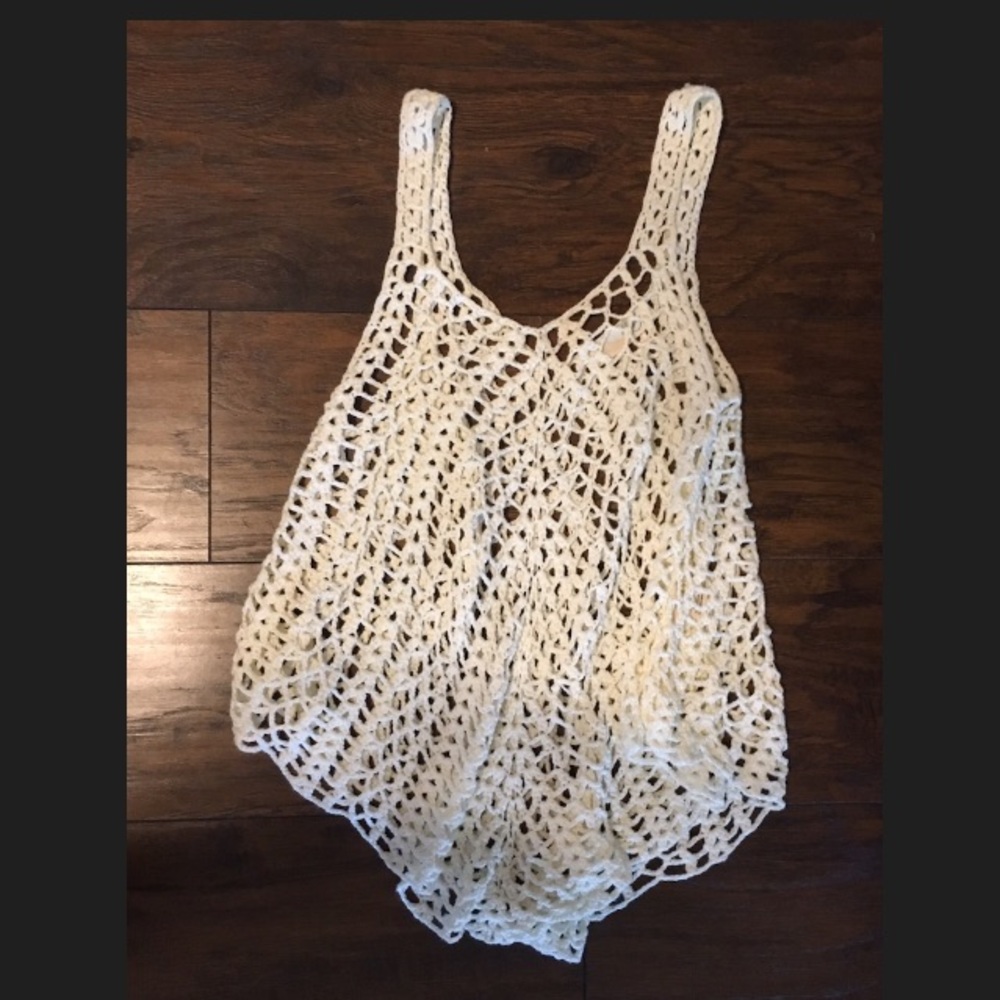 Crochet flowy tank